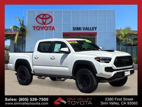 Toyota Tacoma with VIN: 5TFCZ5AN5LX235841