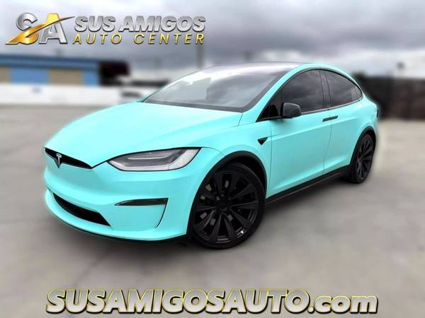 Tesla Model X with VIN: 7SAXCDE5XNF338695