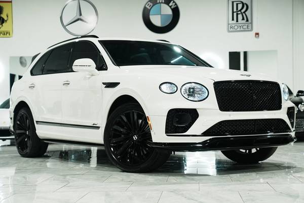 Bentley Bentayga with VIN: SJAAR2ZV4NC012387