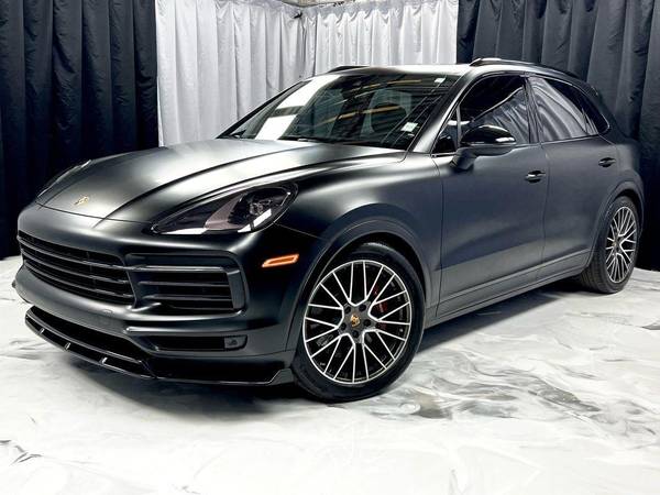 Porsche Cayenne with VIN: WP1AA2AYXMDA03695