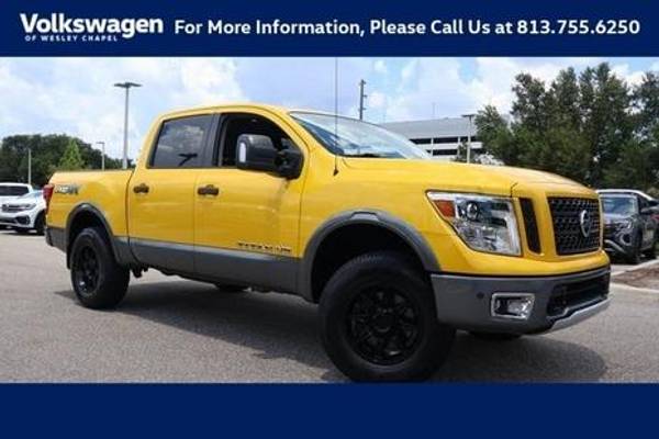 2018 Nissan Titan PRO-4X  Crew Cab