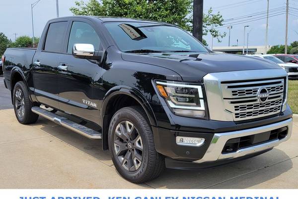 2024 Nissan Titan Platinum Reserve Crew Cab
