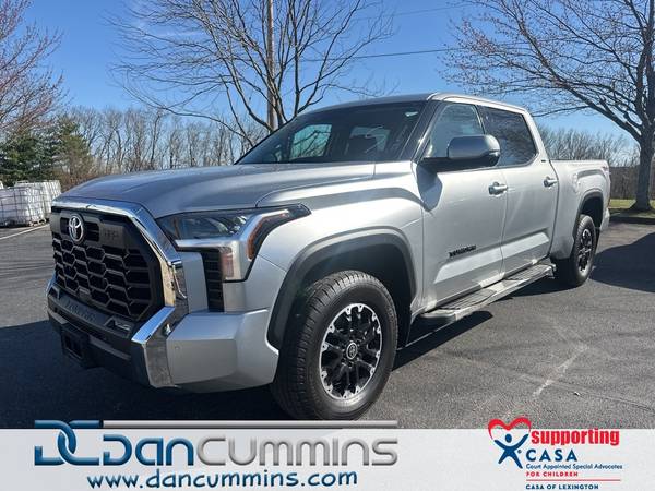 Toyota Tundra with VIN: 5TFLA5EC0NX009600