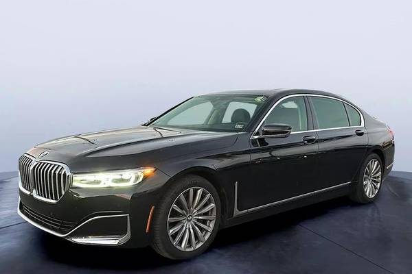 2022 BMW 7 Series 740i