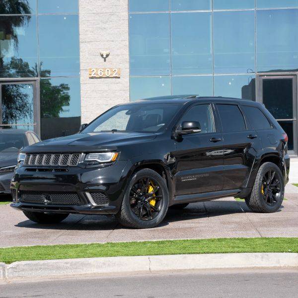 Jeep Grand Cherokee with VIN: 1C4RJFN9XJC422856