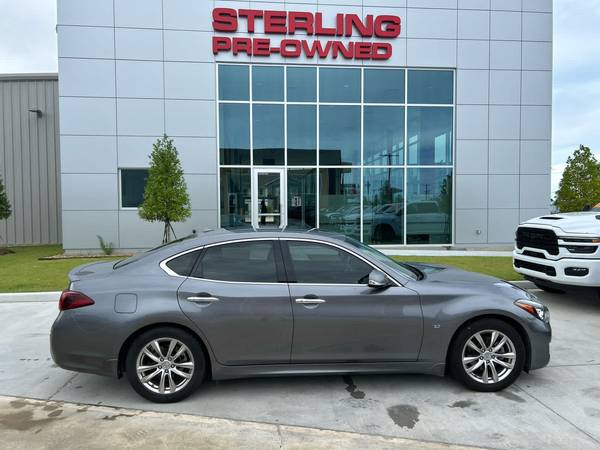 INFINITI Q70 with VIN: JN1BY1AP6KM505462