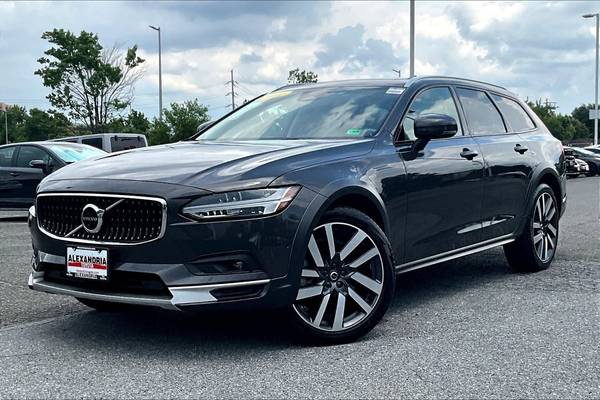 Certified 2022 Volvo V90 Cross Country B6