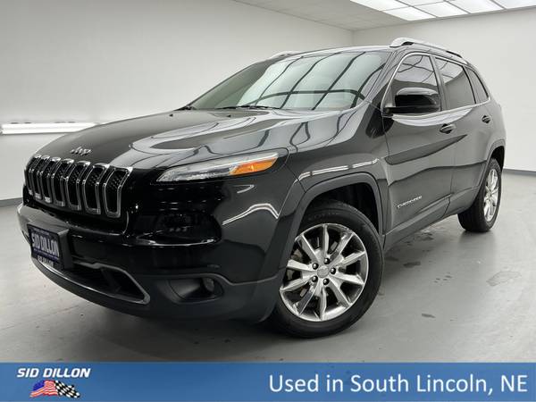 Jeep Cherokee with VIN: 1C4PJLDB8EW113207