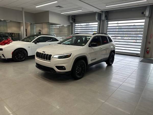 Jeep Cherokee with VIN: 1C4PJMMB6PD111279