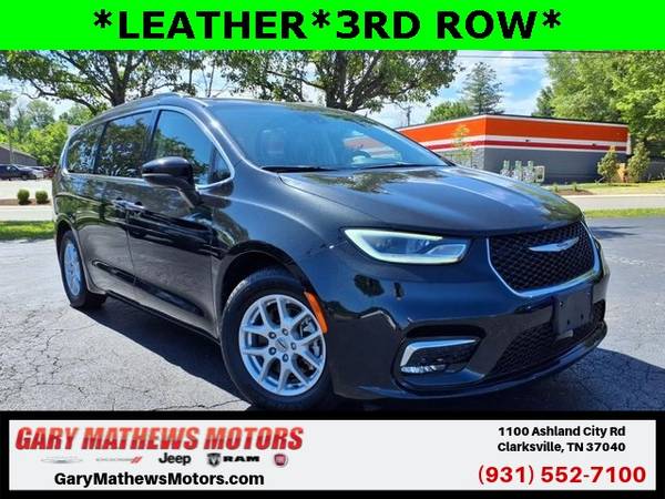 Chrysler Pacifica with VIN: 2C4RC1BG2NR148856