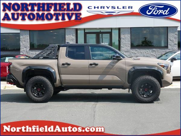 Toyota Tacoma with VIN: 3TYLC5LN5ST015638