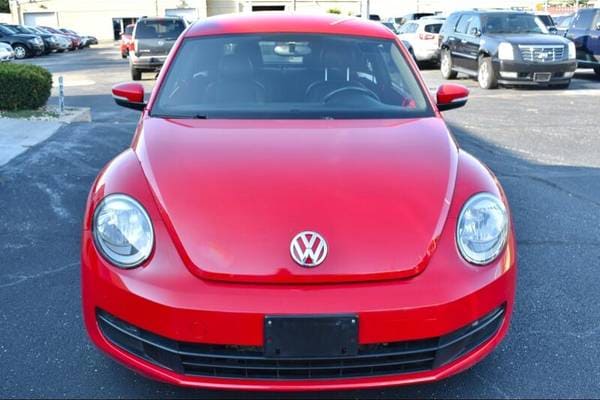 2012 Volkswagen Beetle 2.5L PZEV Hatchback