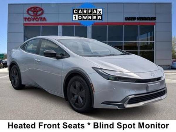 Toyota Prius Prime with VIN: JTDACACU3P3000938