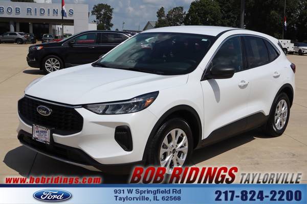 Ford Escape with VIN: 1FMCU0GN6RUA03120