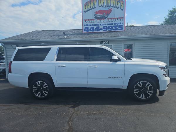 Chevrolet Suburban with VIN: 1GNSKHKCXLR250457