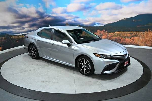 Toyota Camry Hybrid with VIN: 4T1G31AK4NU572275