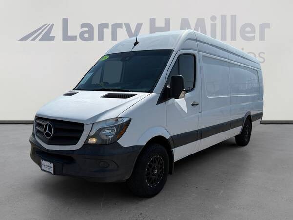 Mercedes-Benz Sprinter with VIN: WD3PE8CC9FP115629