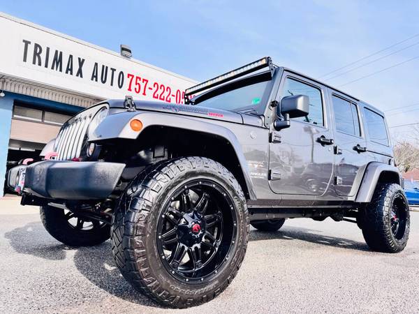 Jeep Wrangler with VIN: 1C4BJWEGXHL523972
