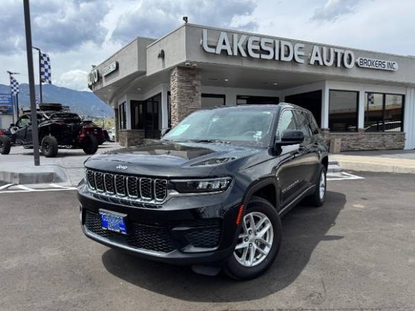 Jeep Grand Cherokee with VIN: 1C4RJHAGXPC520200