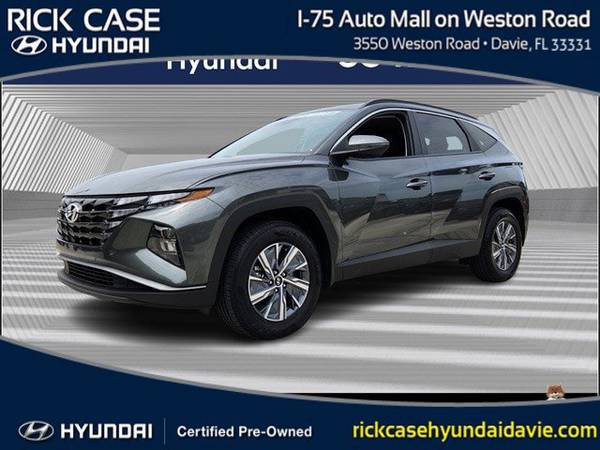Hyundai Tucson with VIN: KM8JBCA15PU103467