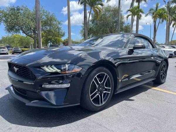 Ford Mustang with VIN: 1FATP8UH3N5118664
