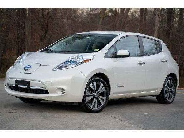 Nissan LEAF with VIN: 1N4AZ0CP8FC317654