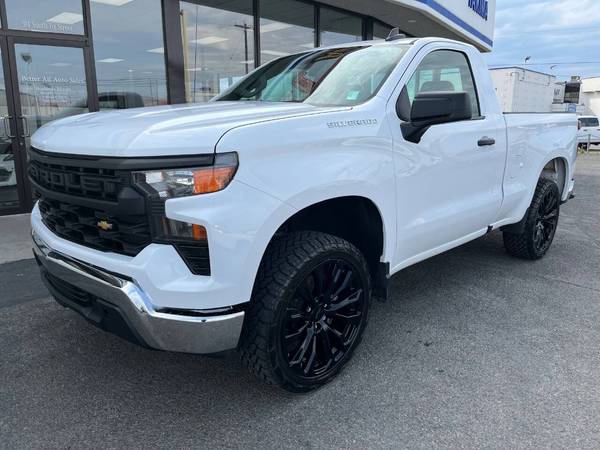 Chevrolet Silverado 1500 with VIN: 3GCNAAEK5PG352600