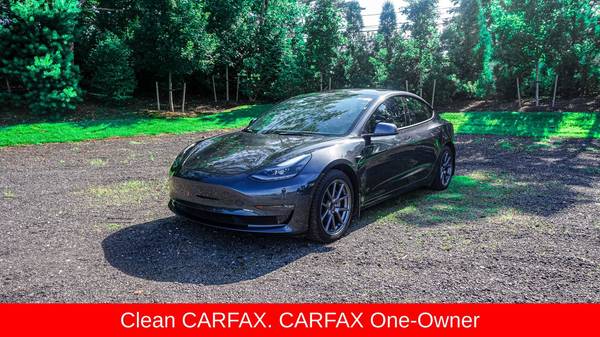 Tesla Model 3 with VIN: 5YJ3E1EB0NF232489