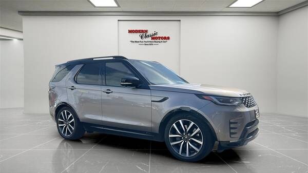 Land Rover Discovery with VIN: SALRT4RU9M2452608