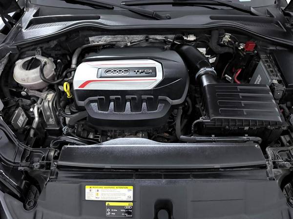 Audi TTS with VIN: TRUC1AFV2H1008521