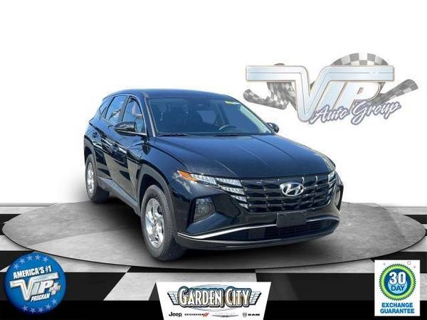Hyundai Tucson with VIN: 5NMJACAE1NH046652