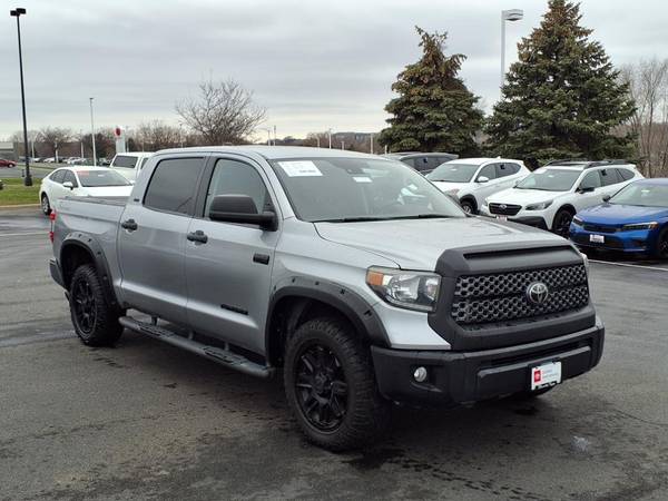 Toyota Tundra with VIN: 5TFDY5F14MX958627