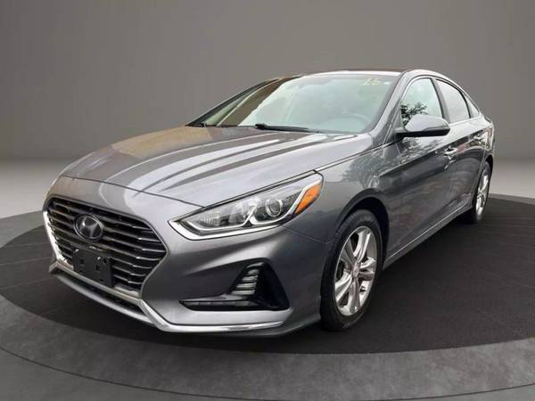 Hyundai Sonata with VIN: 5NPE34AF7JH667515