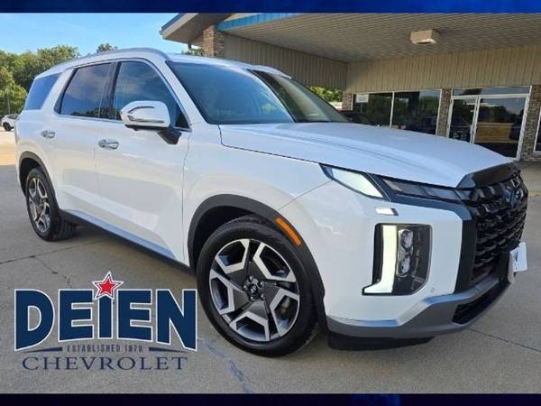 Hyundai Palisade with VIN: KM8R5DGE4RU683145