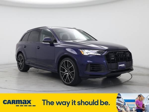Audi Q7 with VIN: WA1VXBF70MD028696
