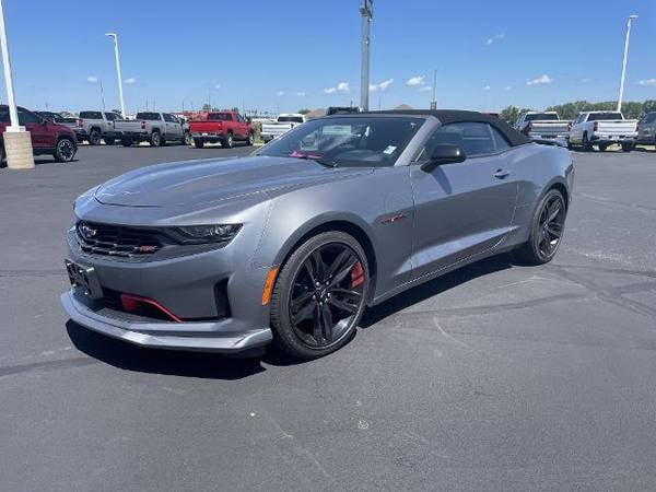 Chevrolet Camaro with VIN: 1G1FC3DS5M0127484