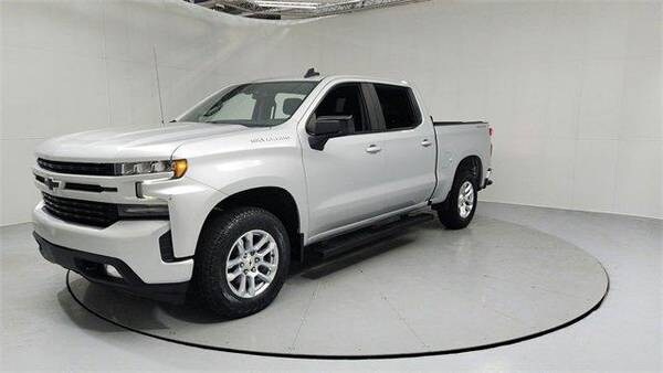 Chevrolet Silverado 1500 with VIN: 1GCUYEED3KZ142683