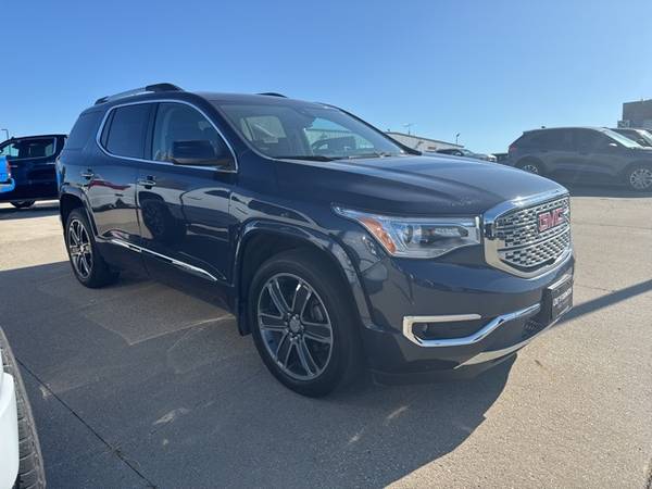 GMC Acadia with VIN: 1GKKNXLS9KZ106885