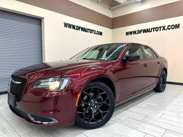 Chrysler 300 with VIN: 2C3CCAAG0KH733187