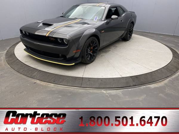Dodge Challenger with VIN: 2C3CDZFJ3NH160015
