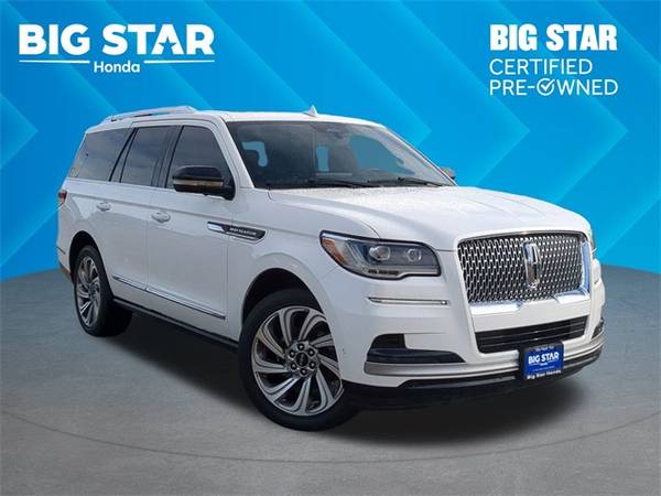 Lincoln Navigator with VIN: 5LMJJ2LG3PEL07822