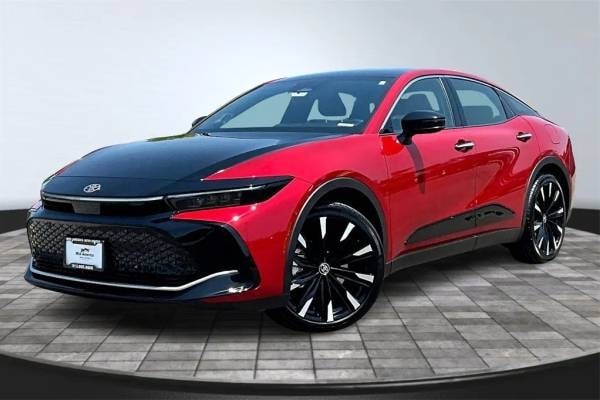 2024 Toyota Crown Platinum Hybrid