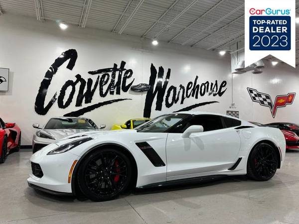 Chevrolet Corvette with VIN: 1G1YT2D67H5601238