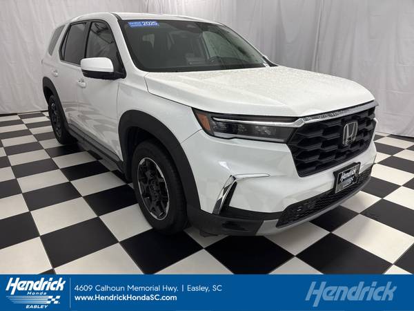 Honda Pilot with VIN: 5FNYG2H48SB003265