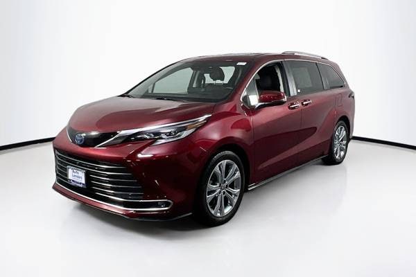 2022 Toyota Sienna Platinum 7-Passenger Hybrid
