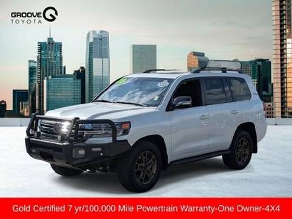 Toyota Land Cruiser with VIN: JTMCY7AJ0L4086641
