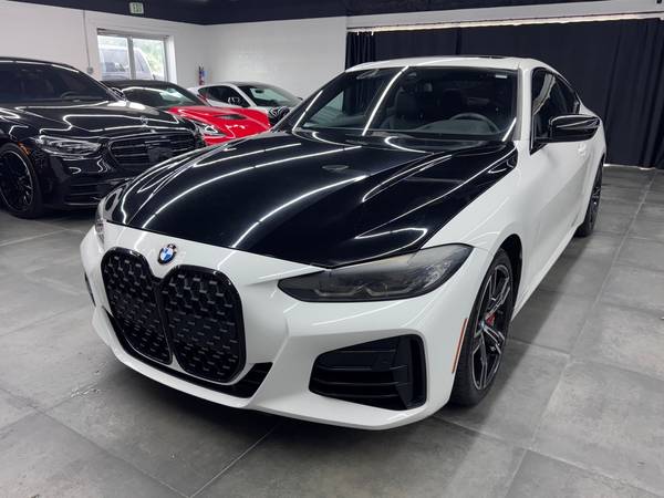 BMW 4 Series with VIN: WBA13AR01MCF19213