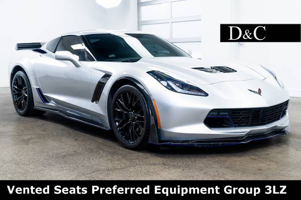 Chevrolet Corvette with VIN: 1G1YU2D65F5607579