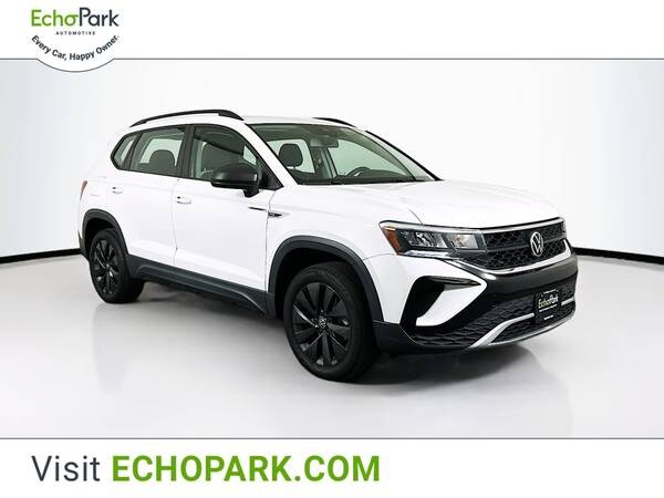 Volkswagen Taos with VIN: 3VVDX7B25NM076792