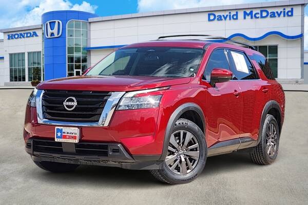Nissan Pathfinder with VIN: 5N1DR3BA3NC239638